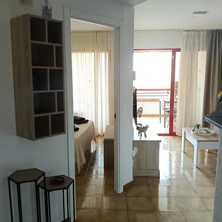 New One Bedroom In Apartment *