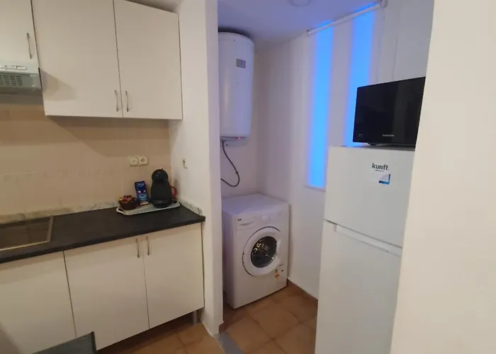 New One Bedroom In 公寓